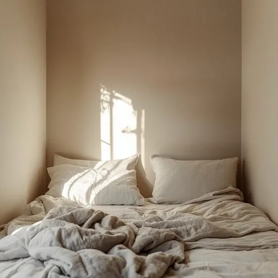 11 calming small adult bedroom decor ideas IMG01