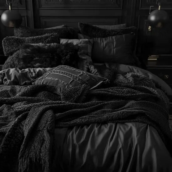 15+ bold black bedroom ideas IMG03