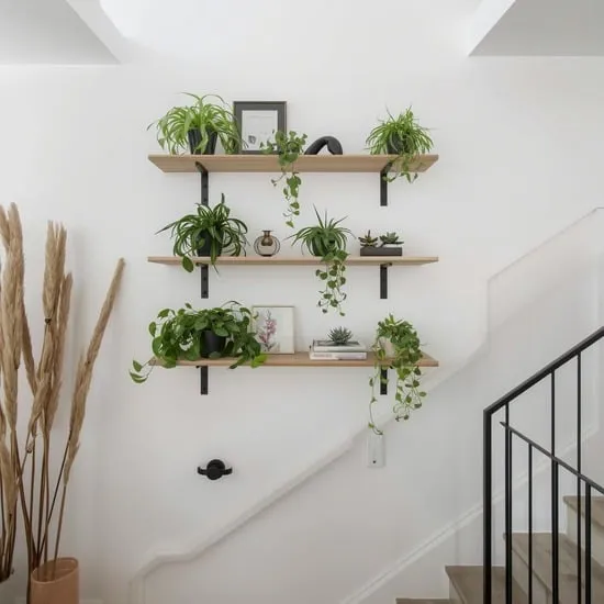 10 genius staircase wall decor ideas IMG05