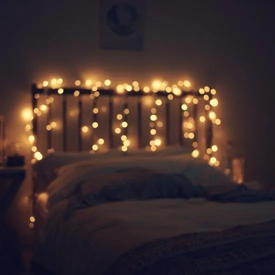 how to hang fairy light in bedroom IMG03